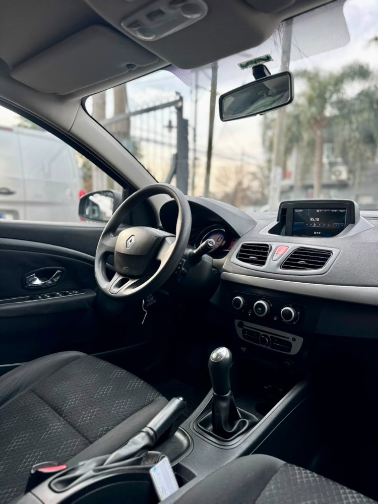 Renault FLUENCE 1.6 DYNAMIQUE — foto 14